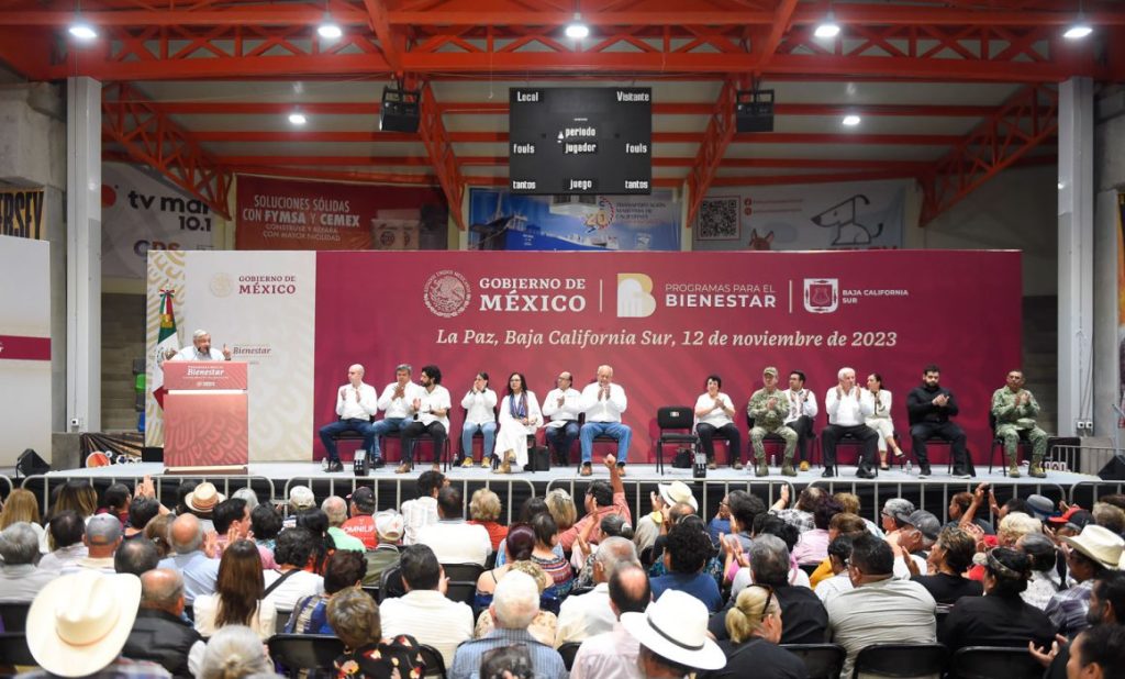 Presidente Obrador Anuncia Donación de Terrenos y Aumento de Becas en Apoyo a Baja California